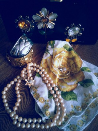 Accessories 1940s ball